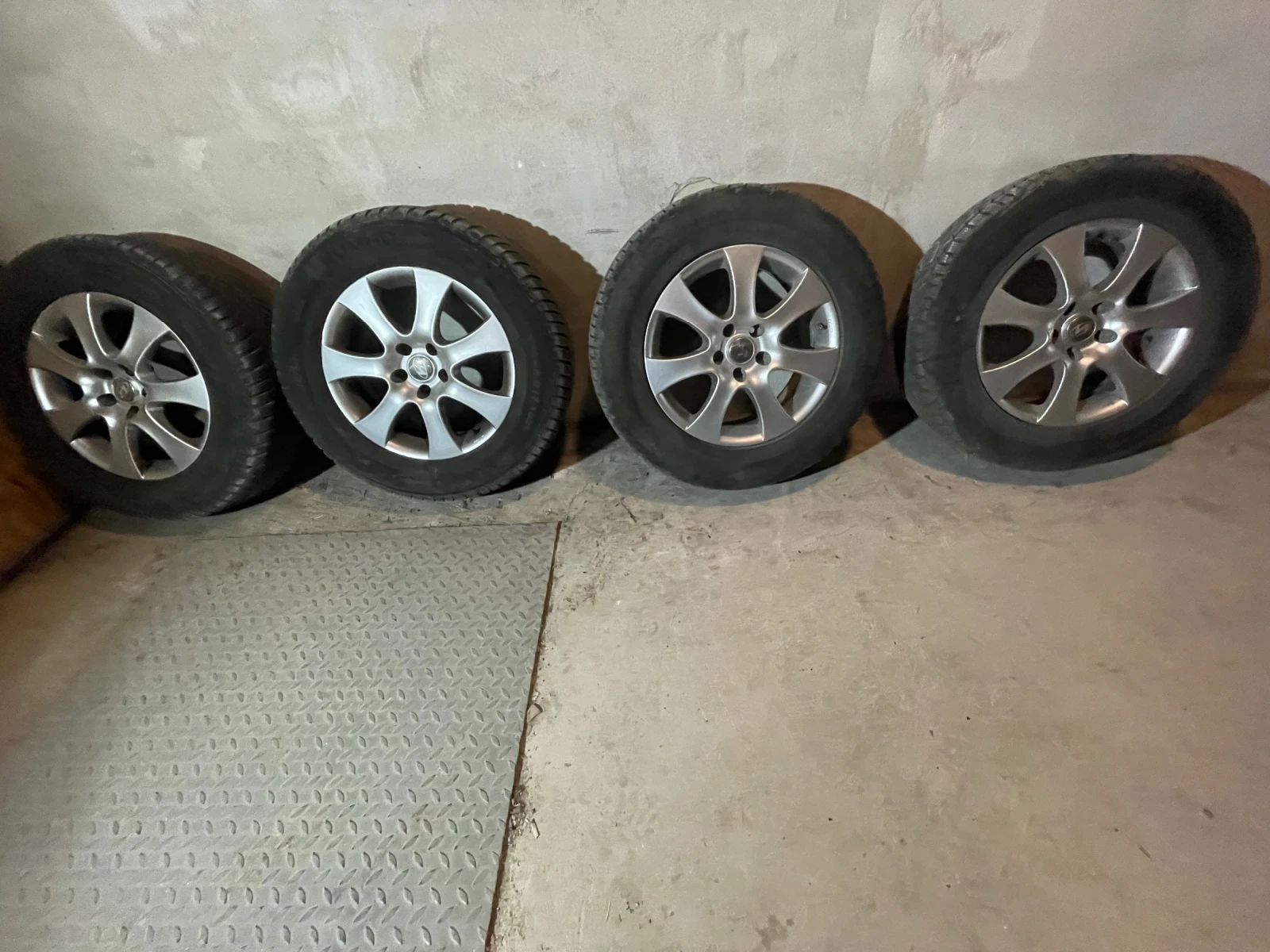    235/65R17  Hyundai Santa fe | Mobile.bg   2