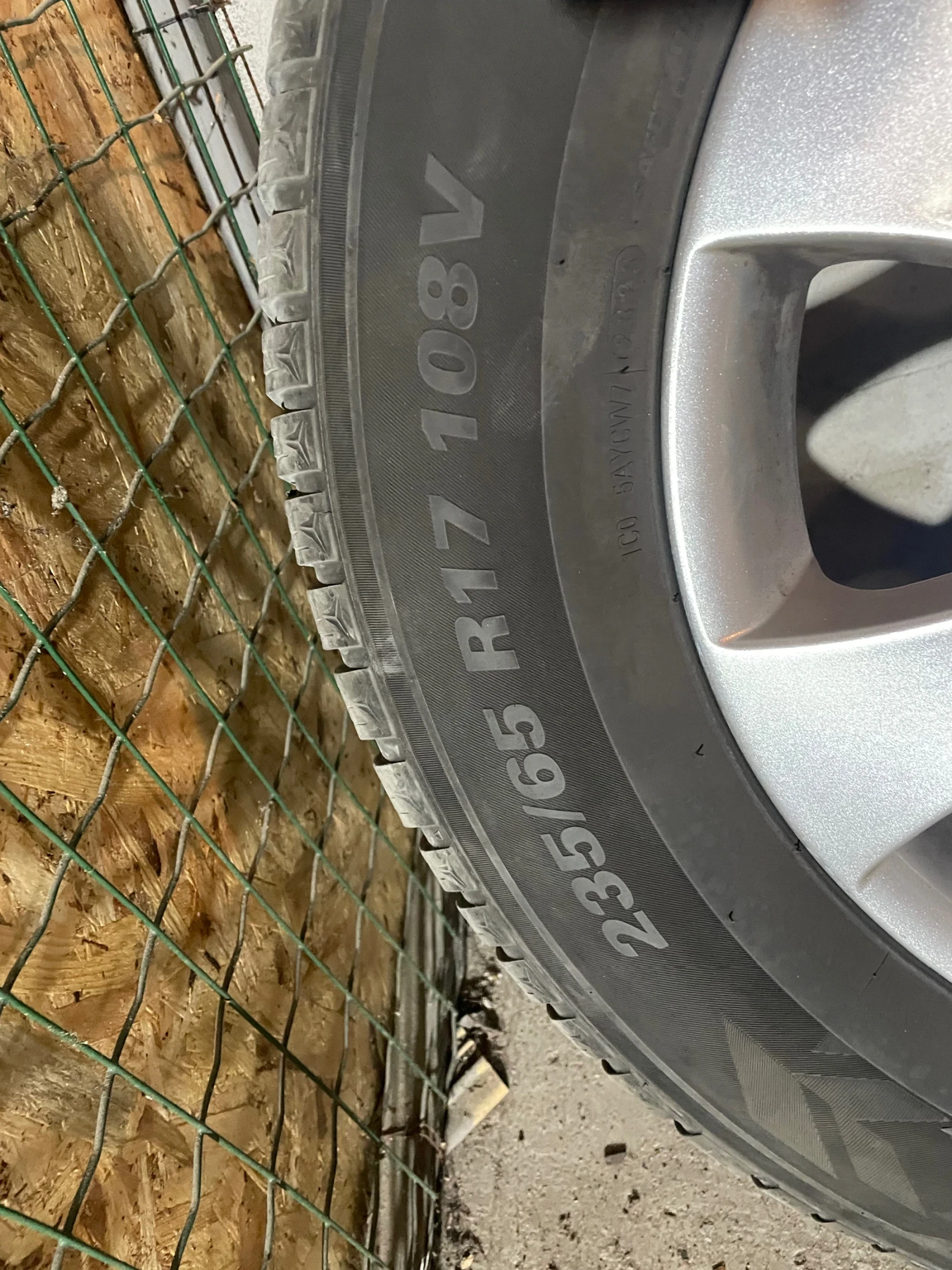    235/65R17  Hyundai Santa fe | Mobile.bg   3