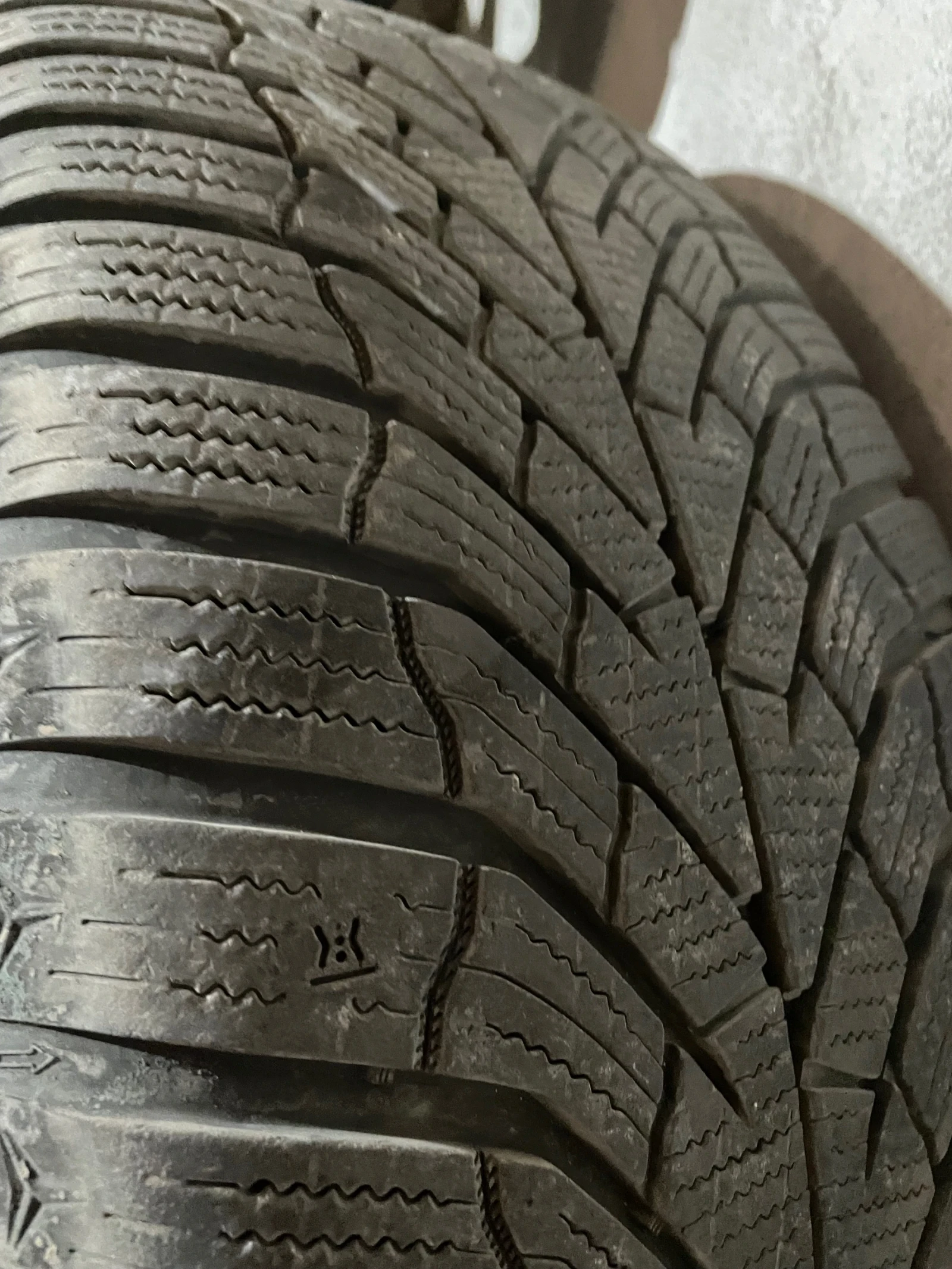   235/65R17  Hyundai Santa fe | Mobile.bg   8