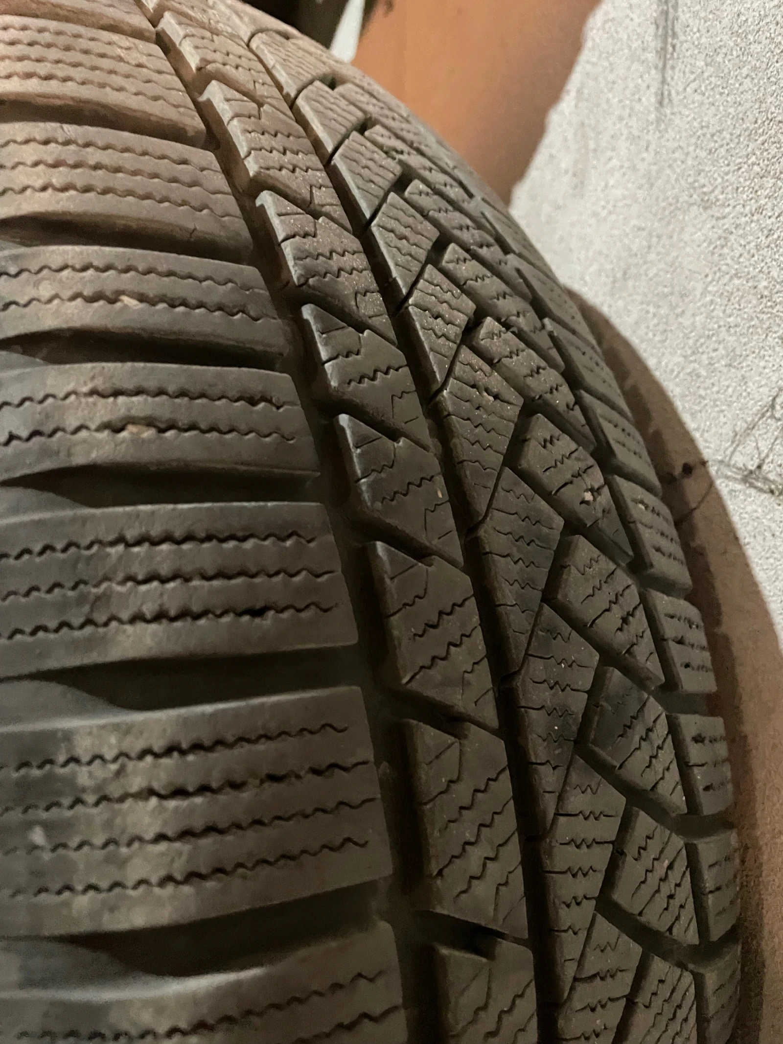    235/65R17  Hyundai Santa fe | Mobile.bg   9