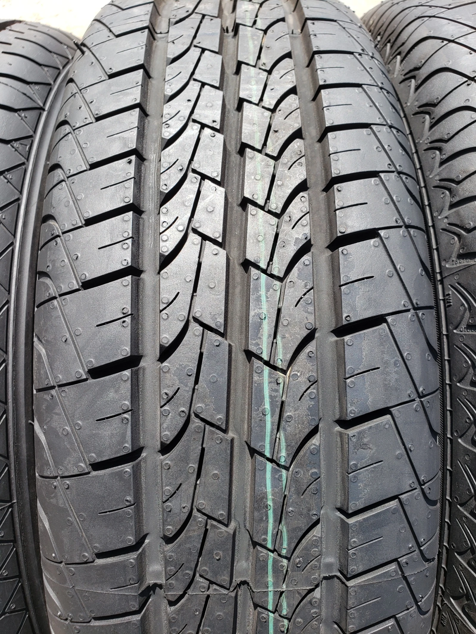 Гуми Летни 205/70R15