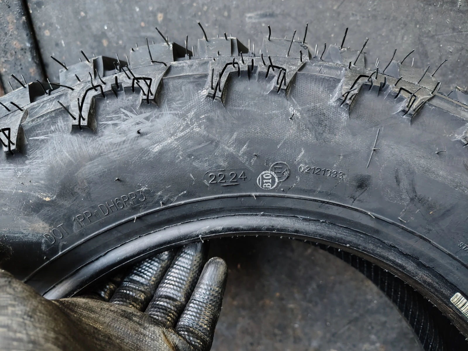 Гуми Всесезонни 205/70R15, снимка 7 - Гуми и джанти - 55837285