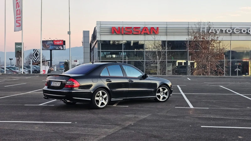 Mercedes-Benz E 500 AMG Pack 4-Matic, снимка 14 - Автомобили и джипове - 52798480