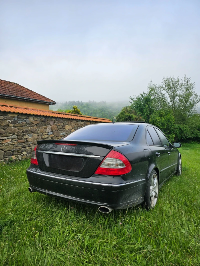 Mercedes-Benz E 500 4-Matic, снимка 6 - Автомобили и джипове - 47535952