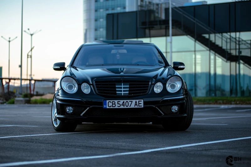Mercedes-Benz E 500 AMG Pack 4-Matic, снимка 4 - Автомобили и джипове - 52798480