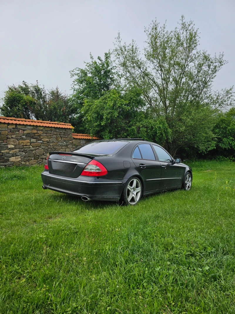 Mercedes-Benz E 500 4-Matic, снимка 3 - Автомобили и джипове - 47535952