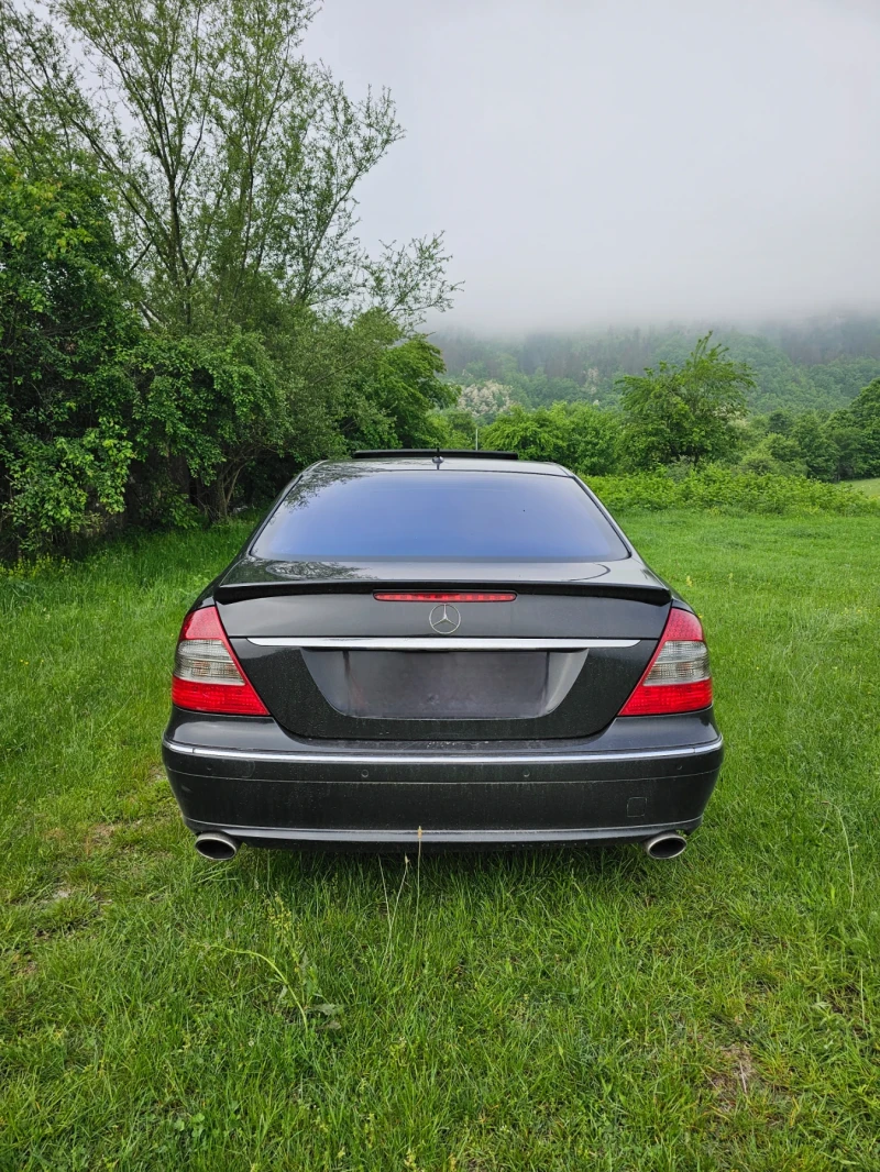 Mercedes-Benz E 500 4-Matic, снимка 5 - Автомобили и джипове - 47535952