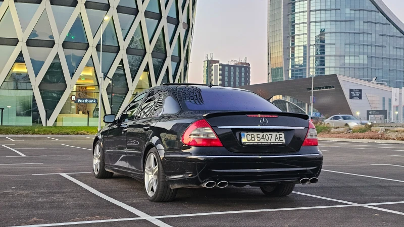Mercedes-Benz E 500 4-Matic, снимка 4 - Автомобили и джипове - 52798480