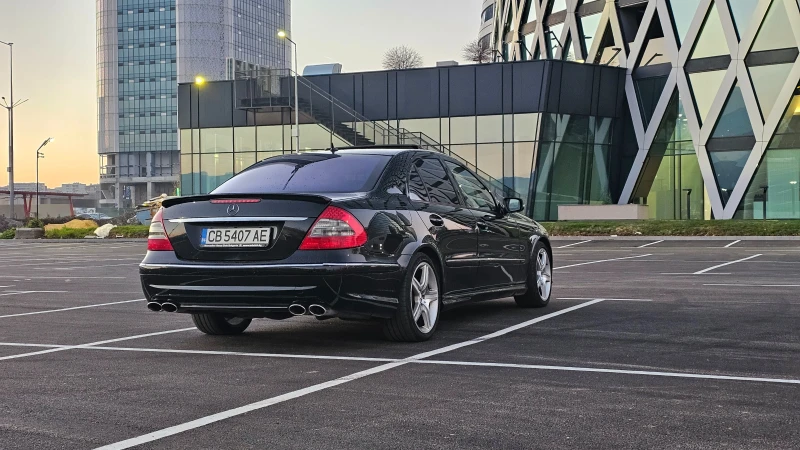 Mercedes-Benz E 500 4-Matic, снимка 5 - Автомобили и джипове - 52798480