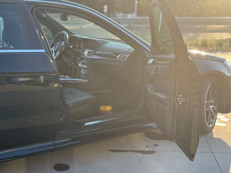 Mercedes-Benz E 350 4 MATIC  AMG , снимка 16 - Автомобили и джипове - 50957799