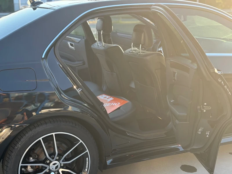 Mercedes-Benz E 350 4 MATIC  AMG , снимка 14 - Автомобили и джипове - 50957799