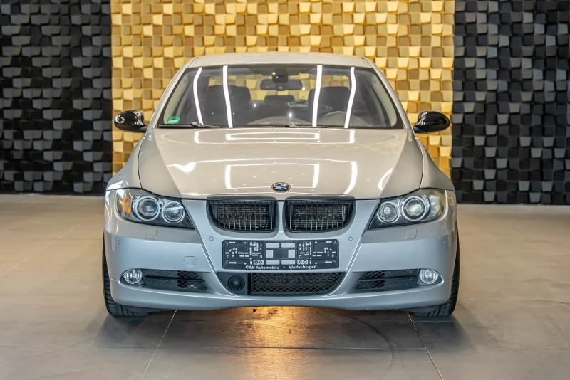 BMW 325 xDrive, снимка 2 - Автомобили и джипове - 51505705