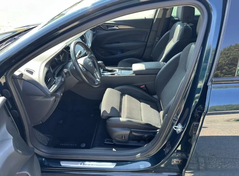 Opel Insignia, снимка 7 - Автомобили и джипове - 52770807
