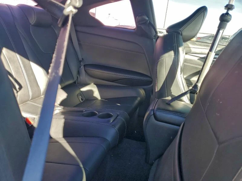 Infiniti Q 60* LUXE 300* MAJESTIC WHITE* Keyless* Подгрев* На, снимка 10 - Автомобили и джипове - 52958622