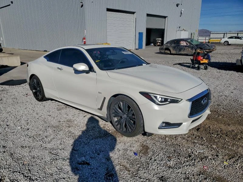 Infiniti Q 60* LUXE 300* MAJESTIC WHITE* Keyless* Подгрев* На, снимка 4 - Автомобили и джипове - 52958622