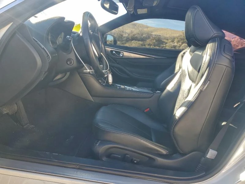 Infiniti Q 60* LUXE 300* MAJESTIC WHITE* Keyless* Подгрев* На, снимка 7 - Автомобили и джипове - 52958622