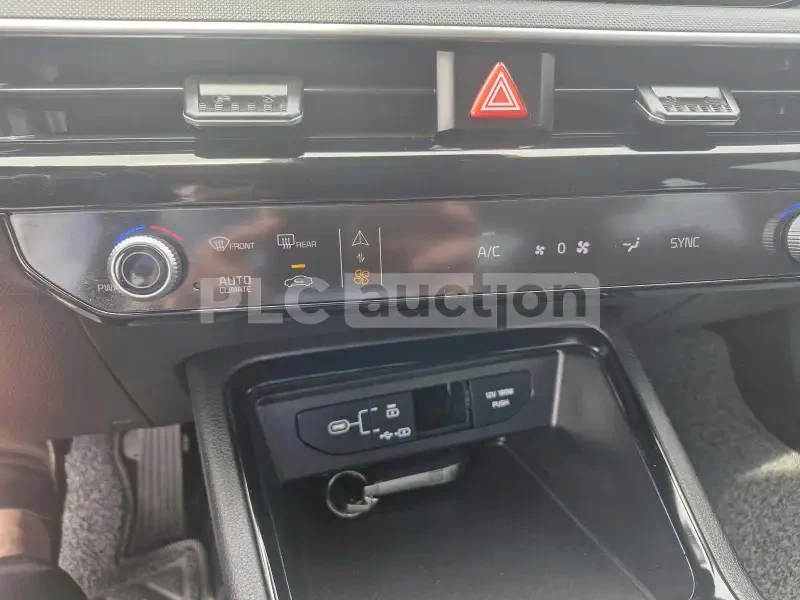 Kia K5, снимка 12 - Автомобили и джипове - 55034415