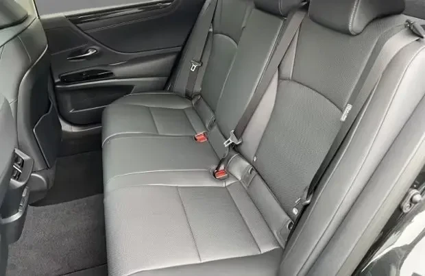 Lexus ES 300 h = NEW = Business Line Гаранция, снимка 9 - Автомобили и джипове - 55070919