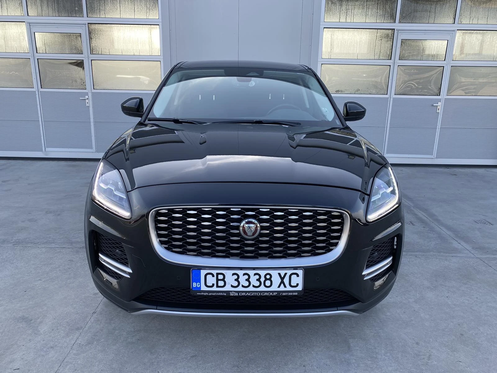 Jaguar E-pace 2.0 T/C Diesel* 28xл.kм* 3D* Keyless - изображение 8