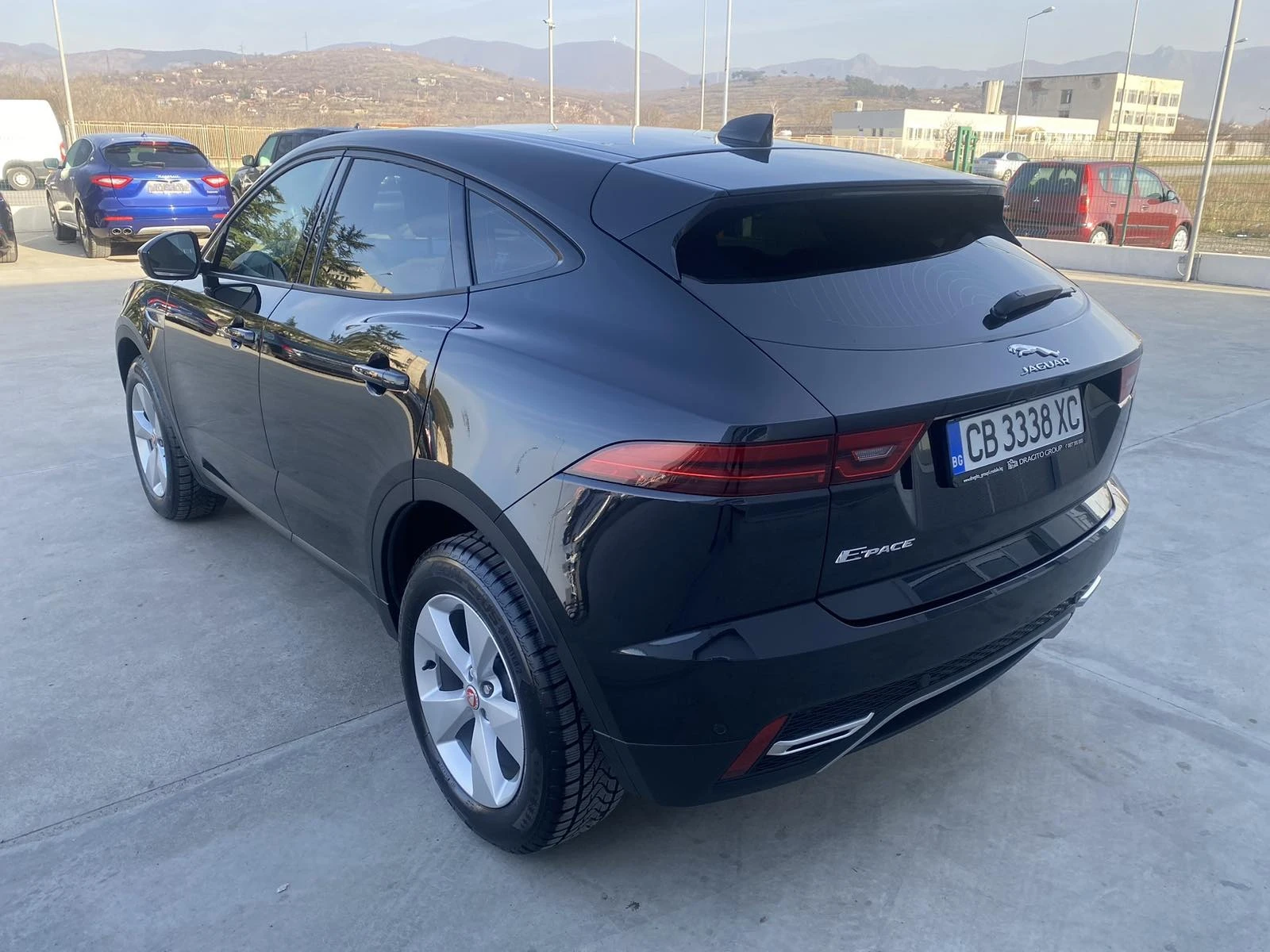 Jaguar E-pace 2.0 T/C Diesel* 28xл.kм* 3D* Keyless - изображение 3