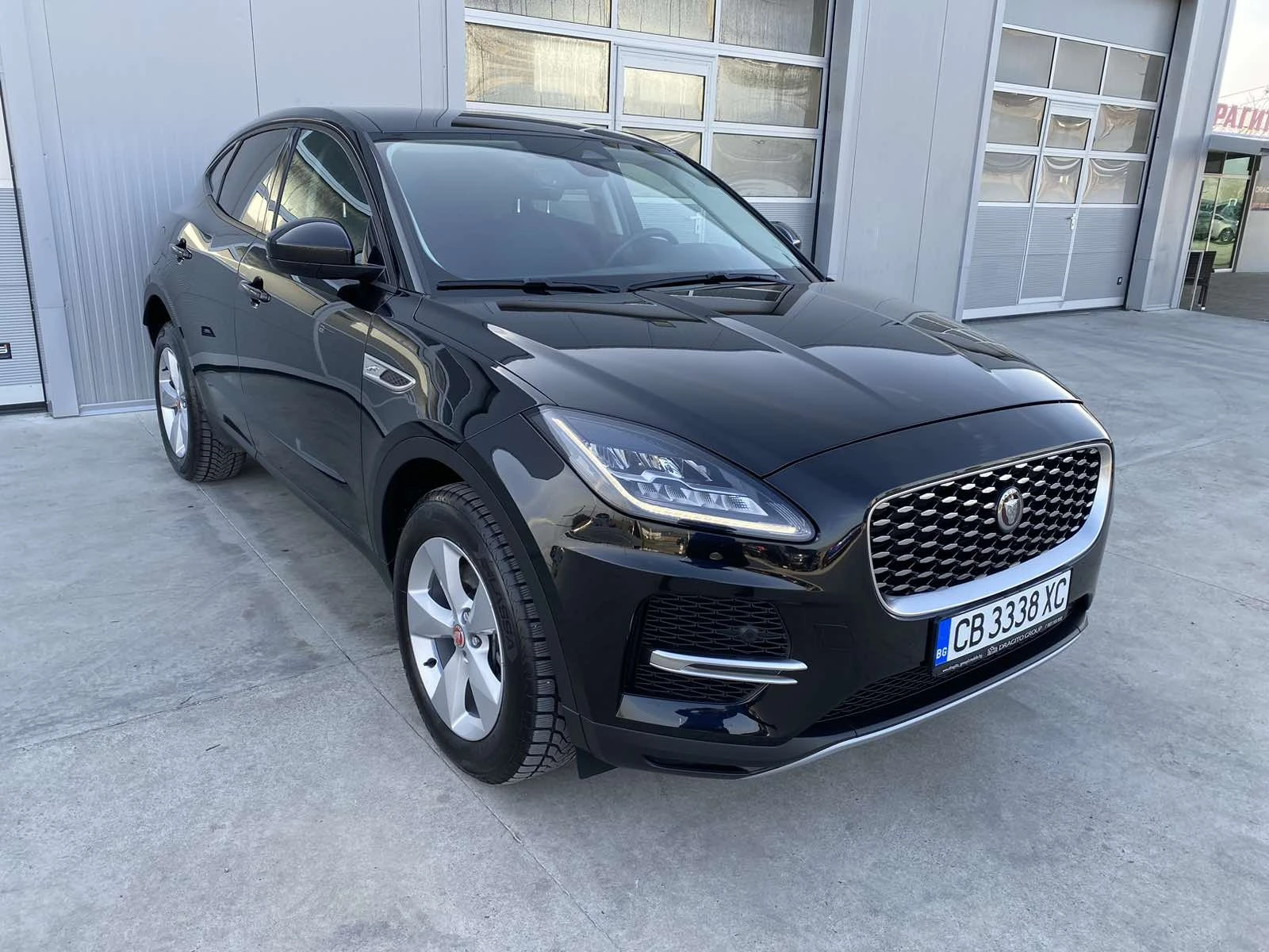 Jaguar E-pace 2.0 T/C Diesel* 28xл.kм* 3D* Keyless - изображение 7