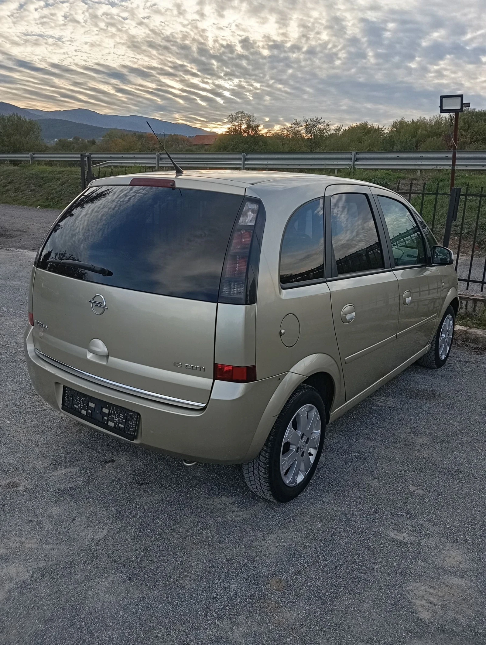 Opel Meriva 1.3CDTI* EURO 4*  - изображение 4