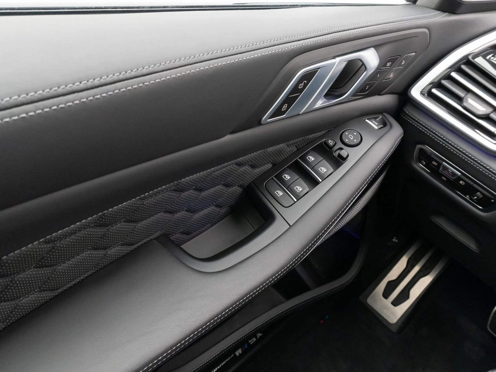 BMW X5M COMPETITION/625HP/PANO/LASER/360/B&W/SOFTCL/482v | Mobile.bg   16