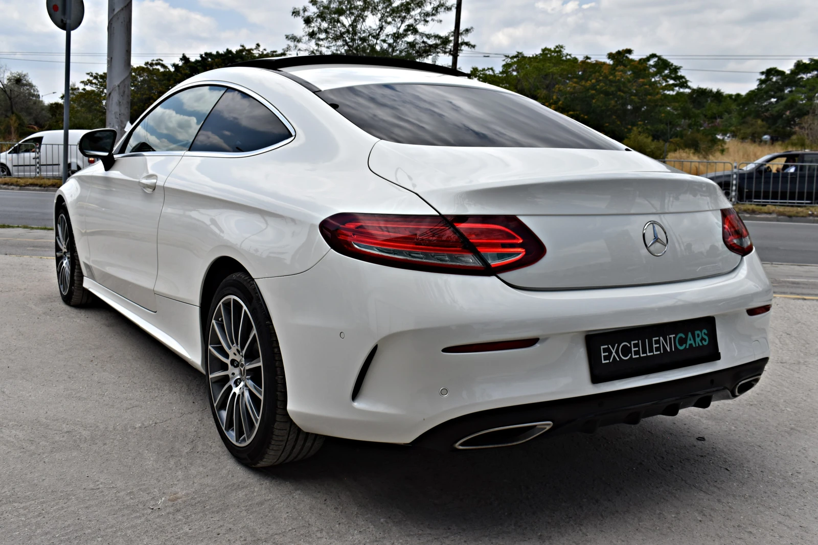 Mercedes-Benz C 250 AMG-LINE* FULL-LED - изображение 2