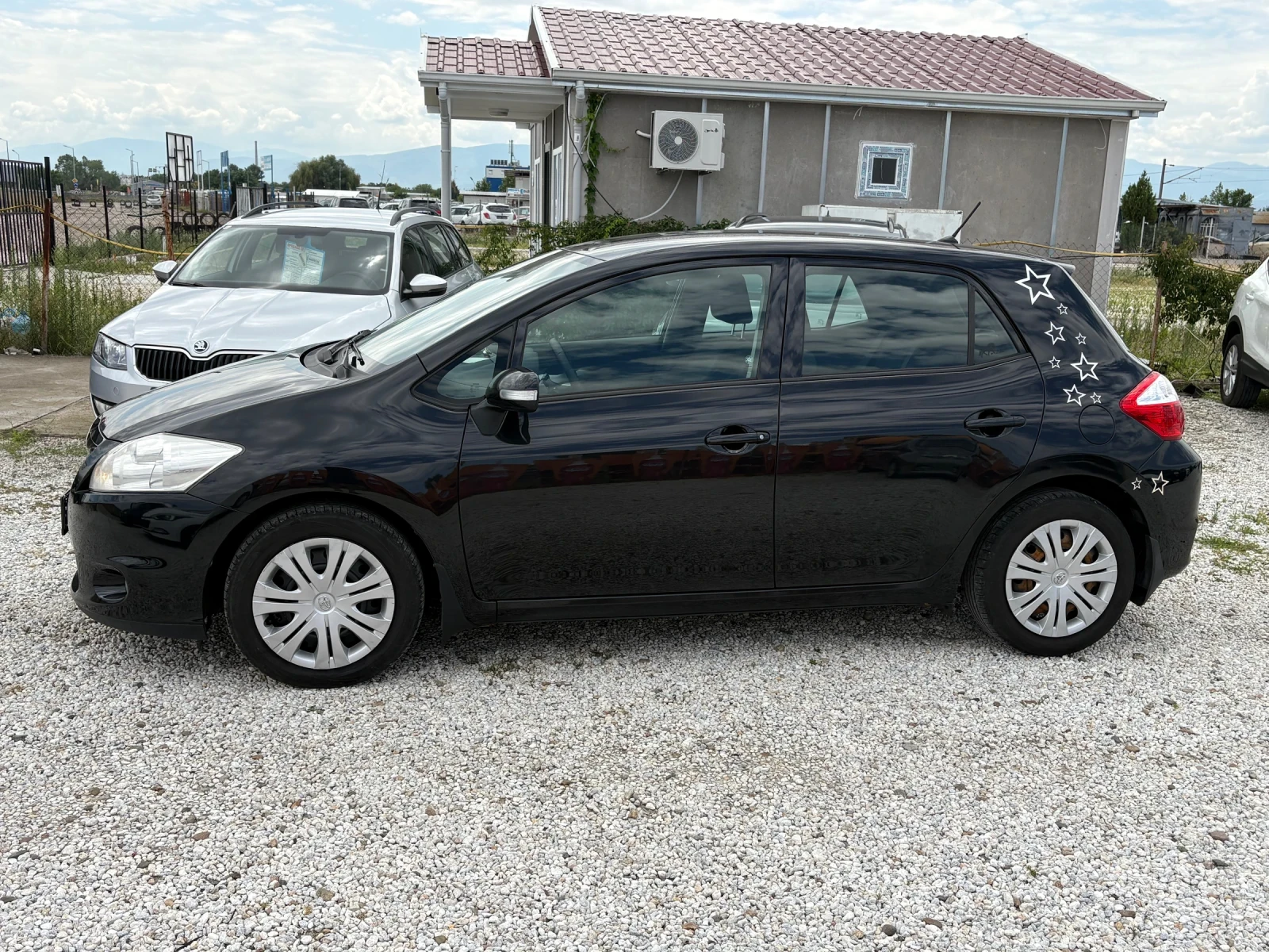 Toyota Auris  - изображение 3