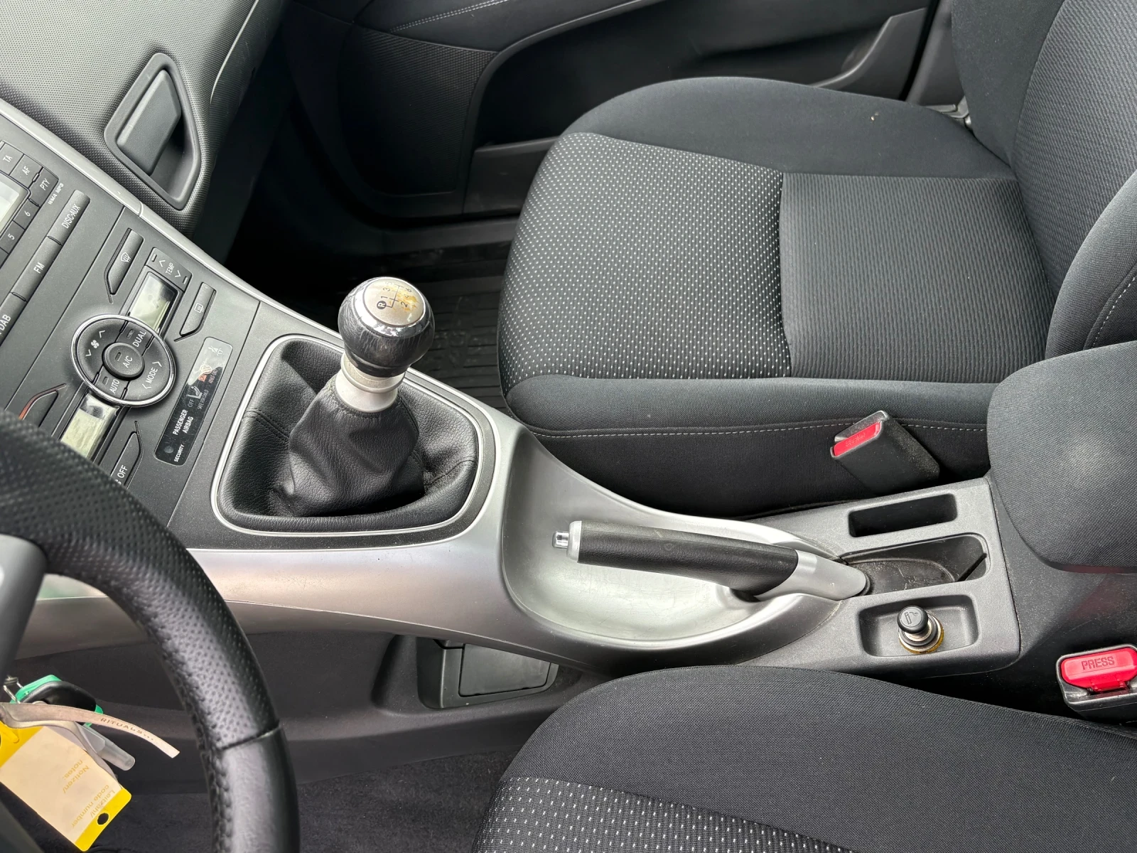 Toyota Auris  - изображение 10