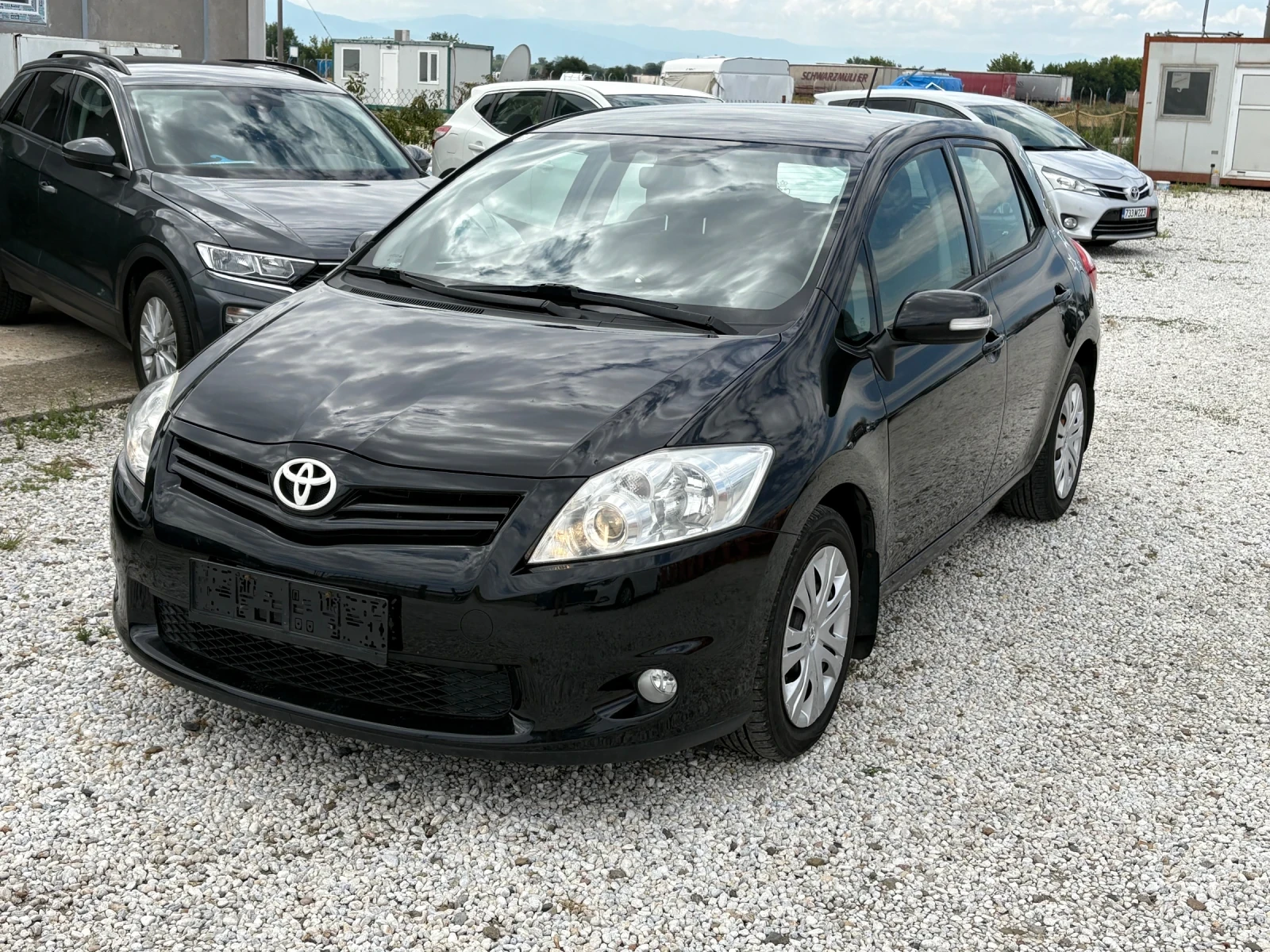 Toyota Auris  - изображение 2