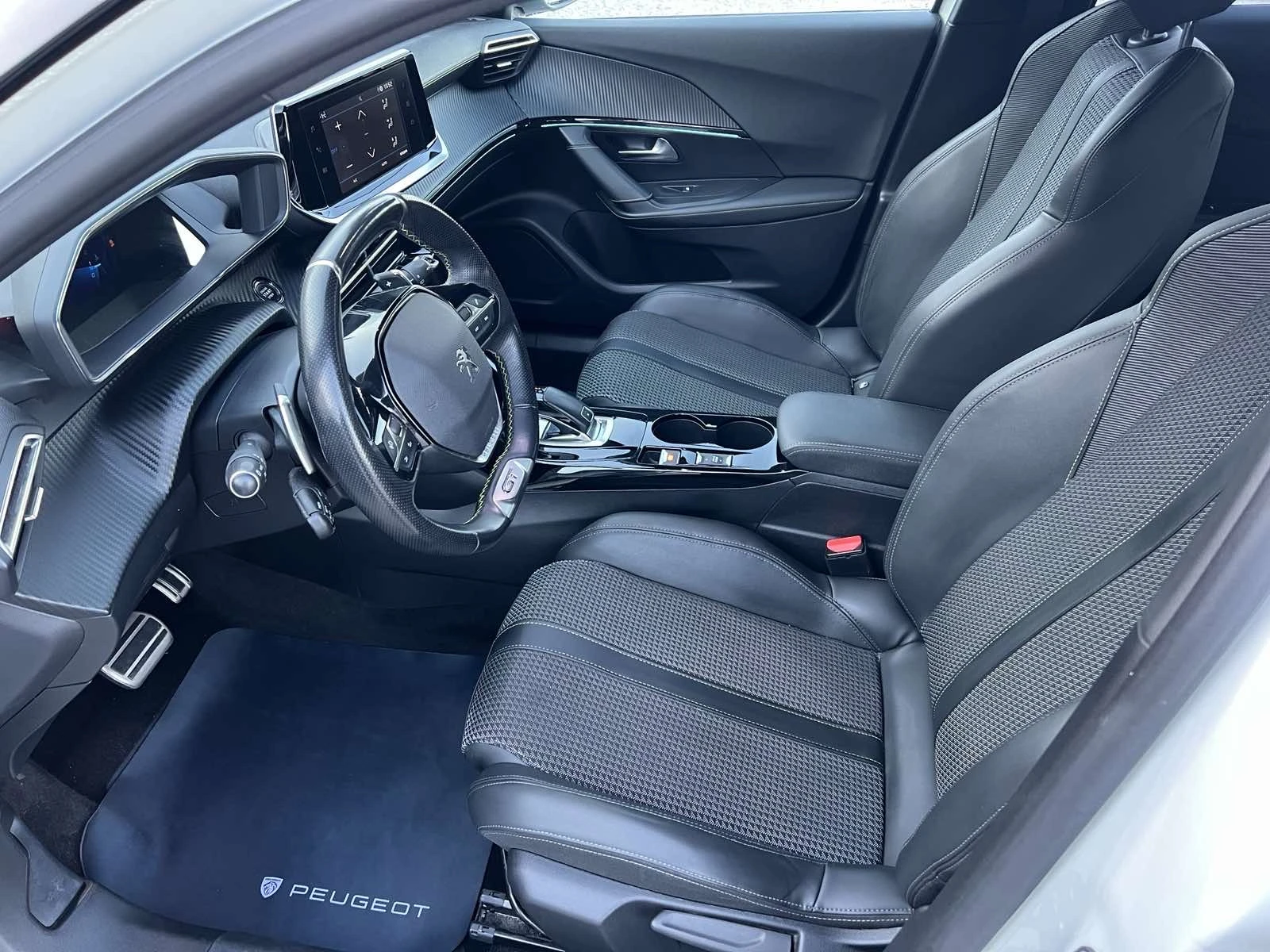 Peugeot 2008 * GT Line * Puretech 131hp S&S EAT8 | Mobile.bg � ����������� 8