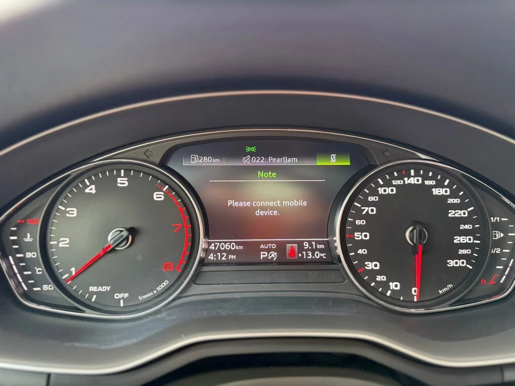 Audi A4 Komfort 45 TFSI AWD АвтоКредит  (ЦЕНА ДО БГ), снимка 8 - Автомобили и джипове - 53867147