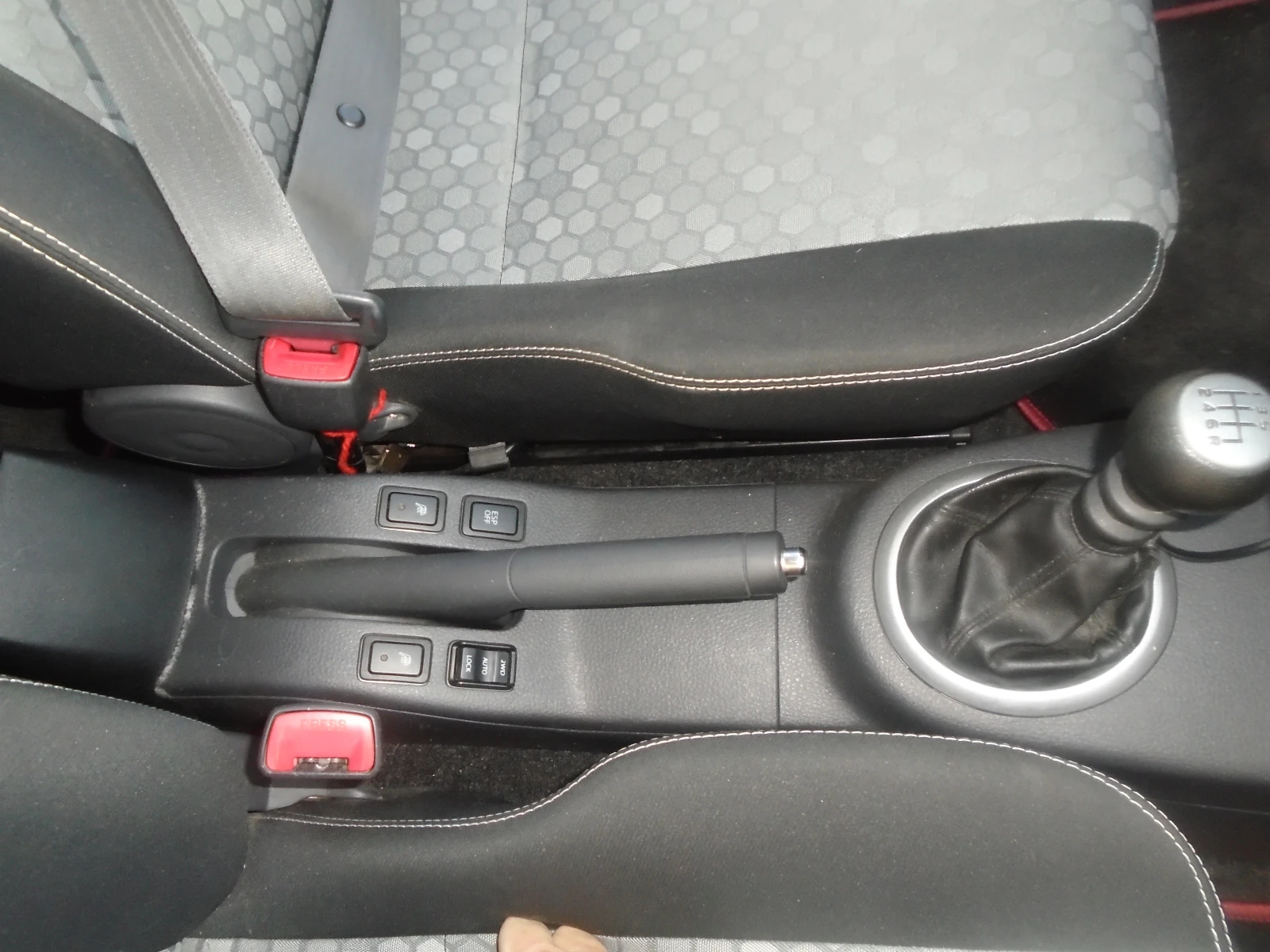 Suzuki SX4, снимка 13 - Автомобили и джипове - 54100437