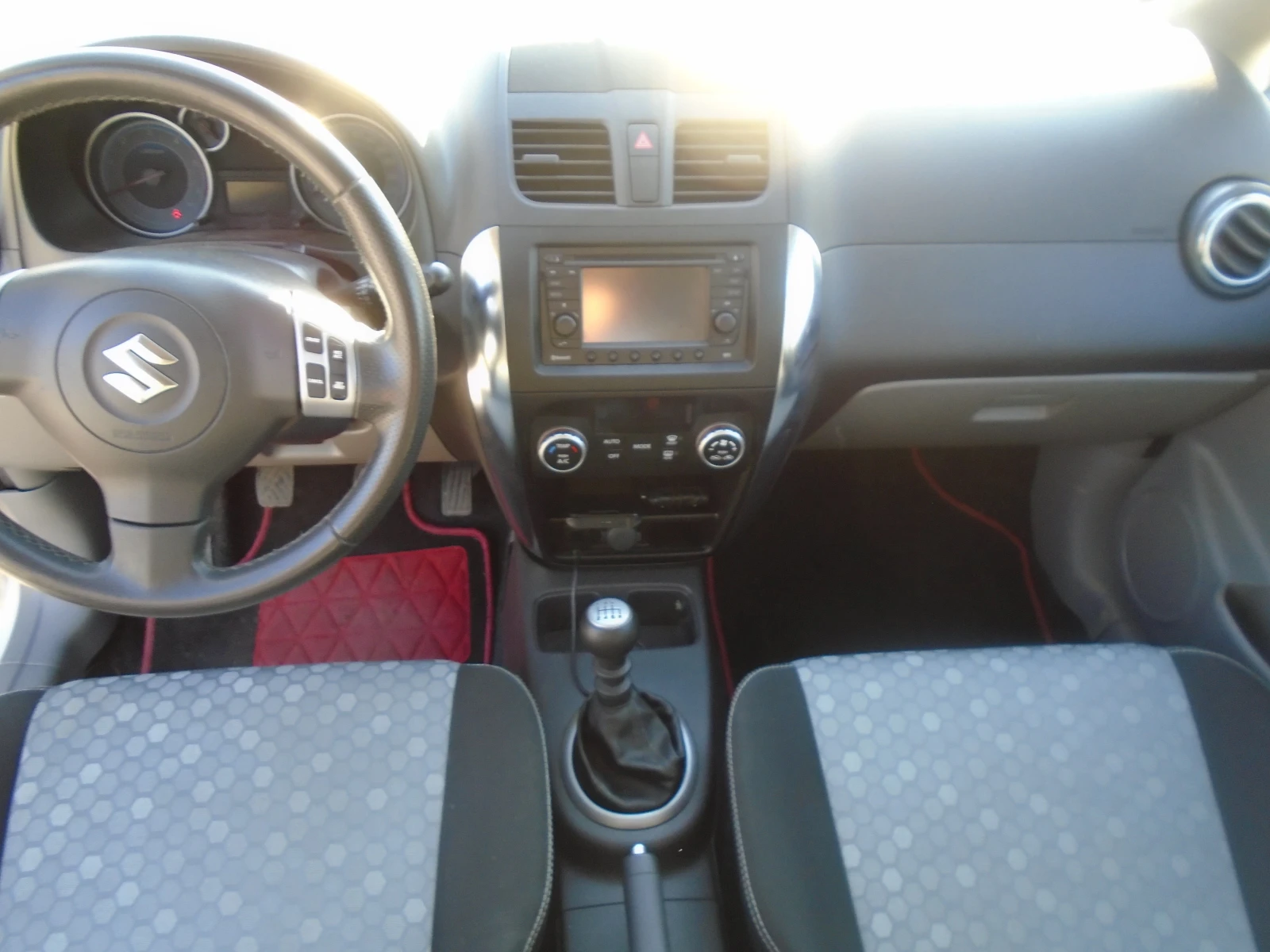 Suzuki SX4, снимка 9 - Автомобили и джипове - 54100437