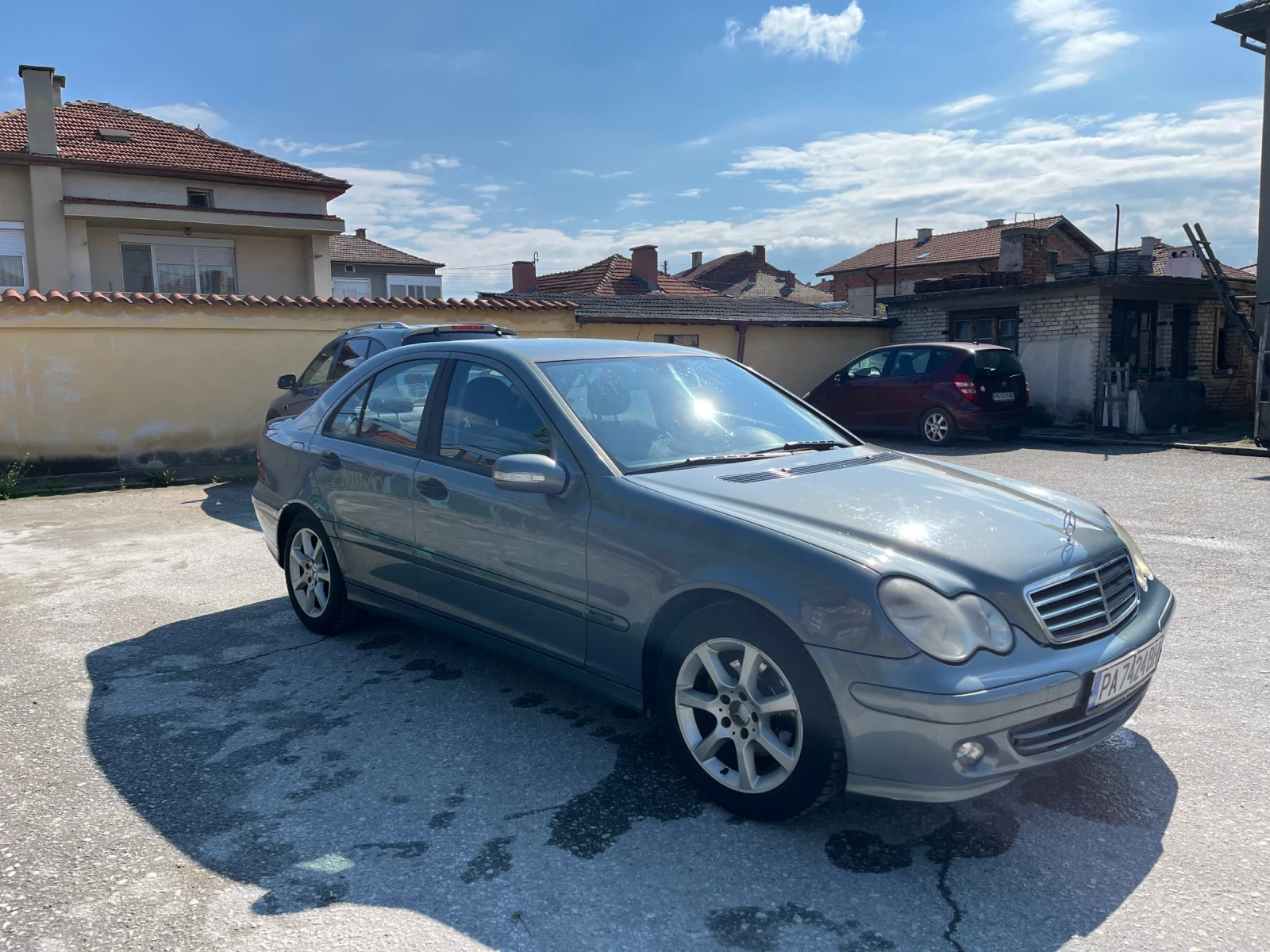 Mercedes-Benz C 220, снимка 3 - Автомобили и джипове - 54297716