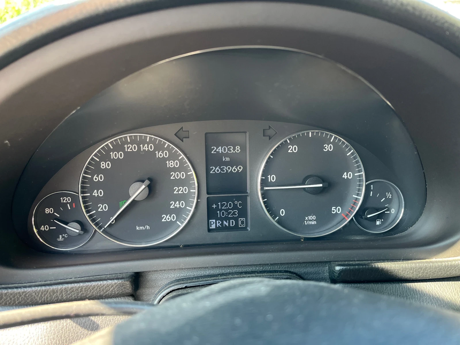 Mercedes-Benz C 220, снимка 11 - Автомобили и джипове - 54297716