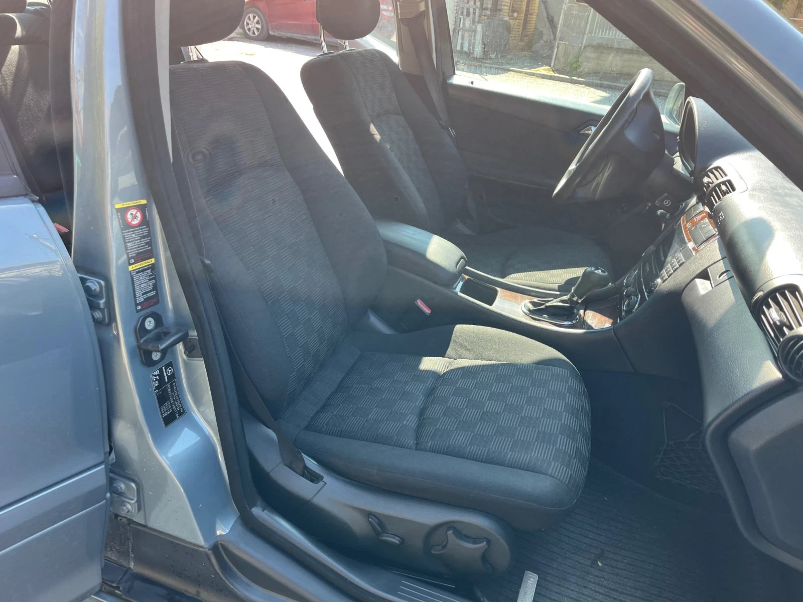 Mercedes-Benz C 220, снимка 8 - Автомобили и джипове - 54297716