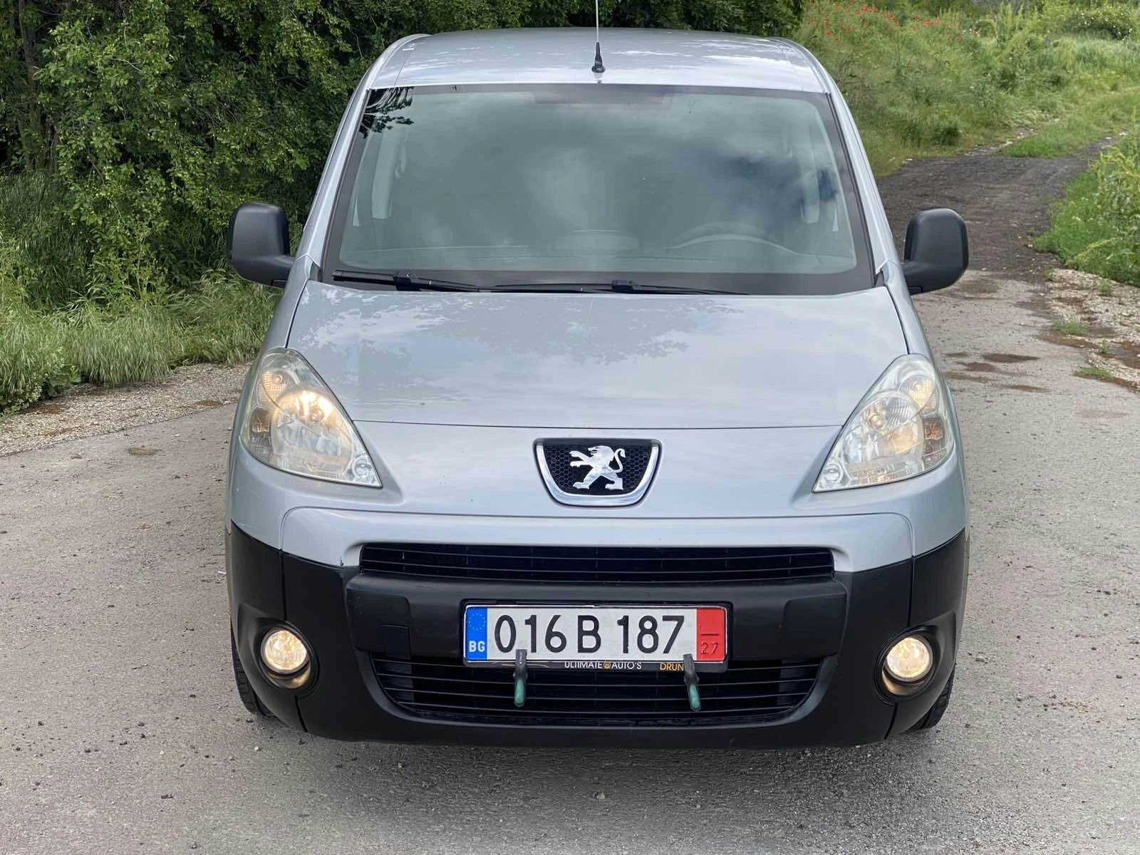 Peugeot Partner 1.6 HDI/КЛИМА/, снимка 2 - Автомобили и джипове - 54644303