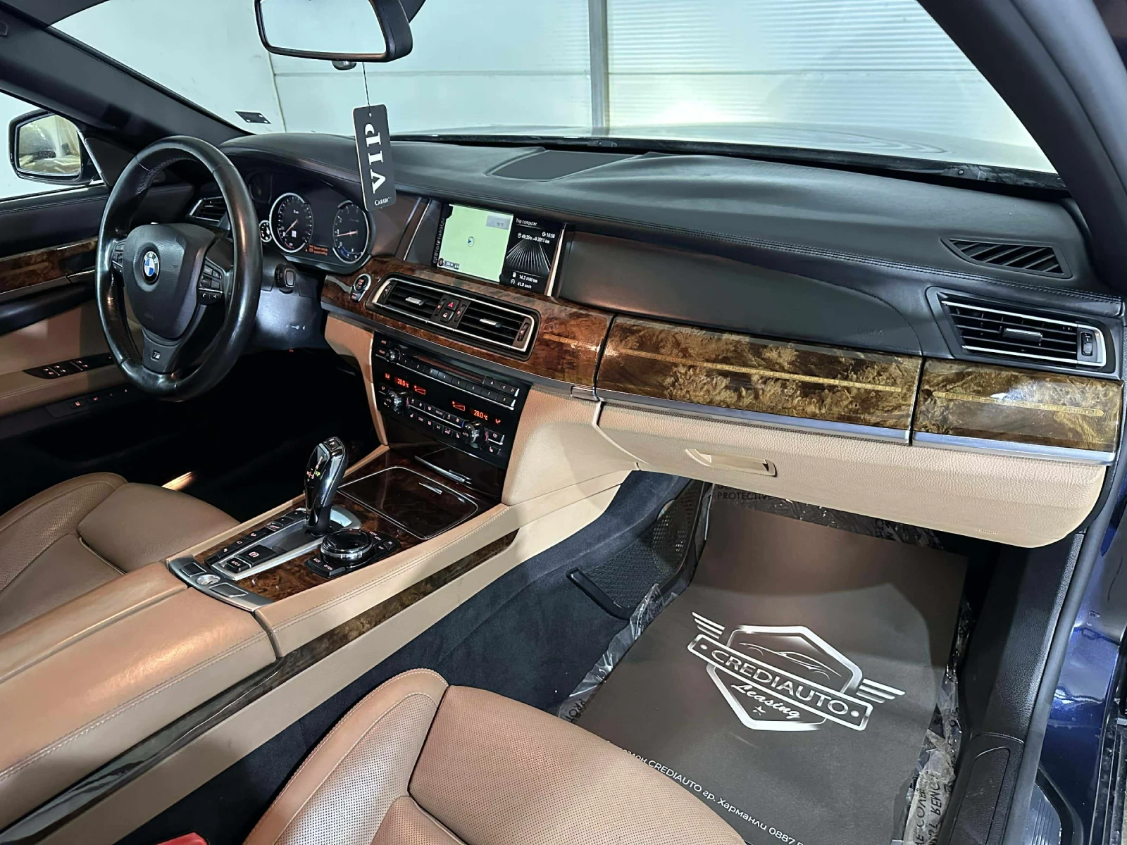 BMW 750 Li xDrive, снимка 6 - Автомобили и джипове - 55192937
