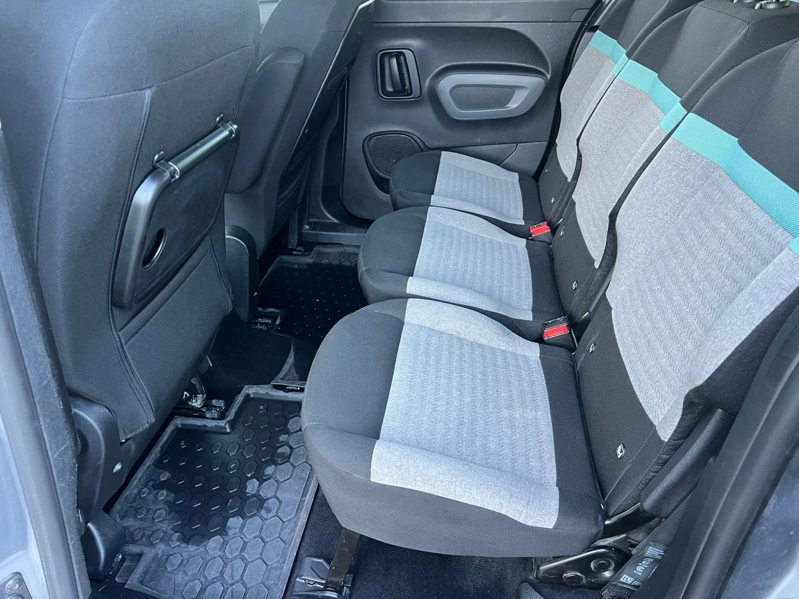Citroen Berlingo 1.5BLUE-HDI AUTOMATIK HE-DUP NAVI CAR PLAY EVRO 6D, снимка 15 - Автомобили и джипове - 55220140