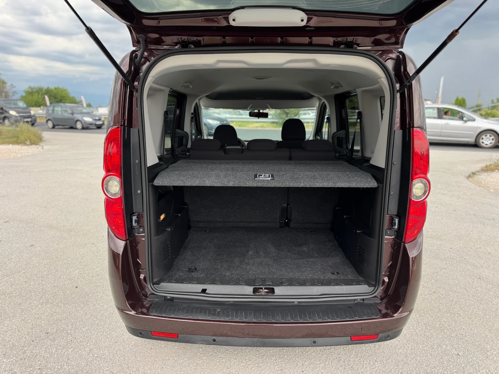 Fiat Doblo 1.6* MULTIJET* 16V* DUAL COLOR* , снимка 5 - Автомобили и джипове - 55407380