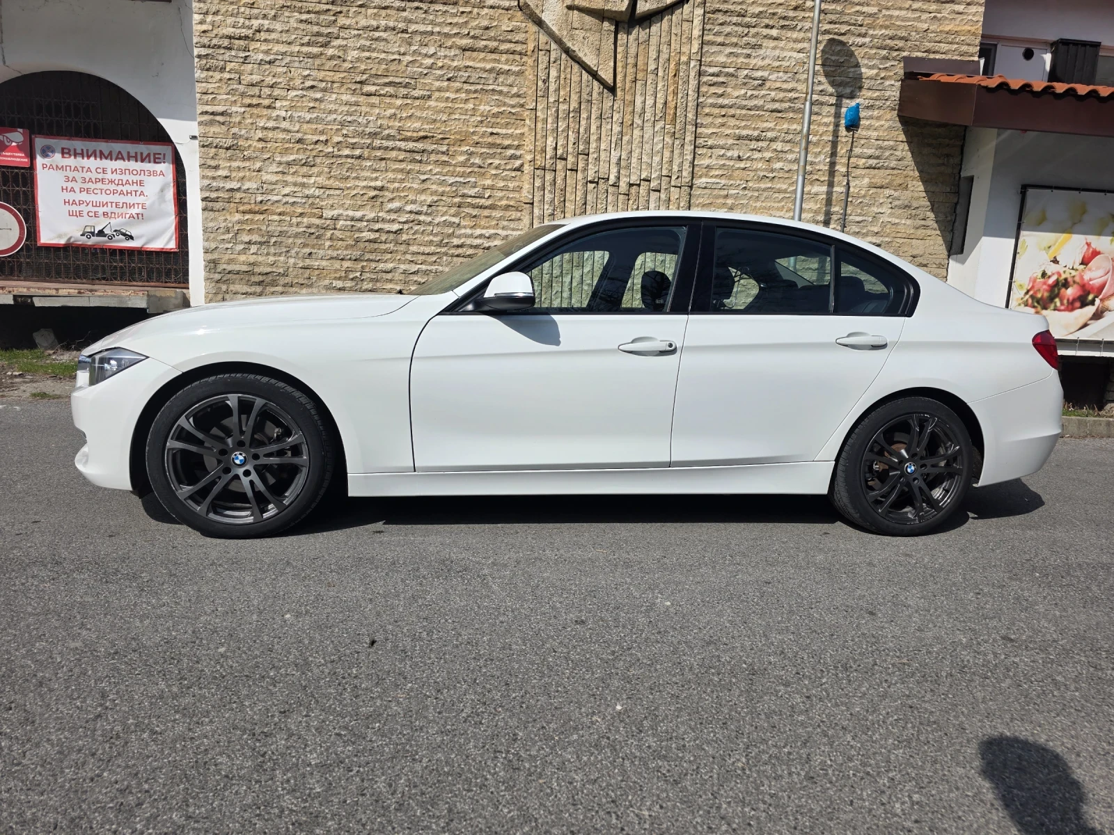 BMW 320 F30, снимка 14 - Автомобили и джипове - 55583756