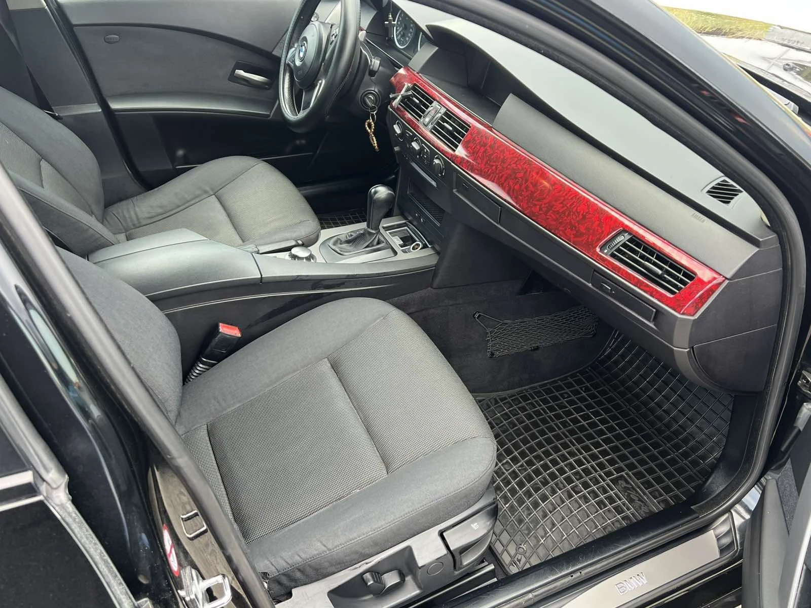 BMW 525 2.5 TDI, 177K.C., снимка 9 - Автомобили и джипове - 55795539