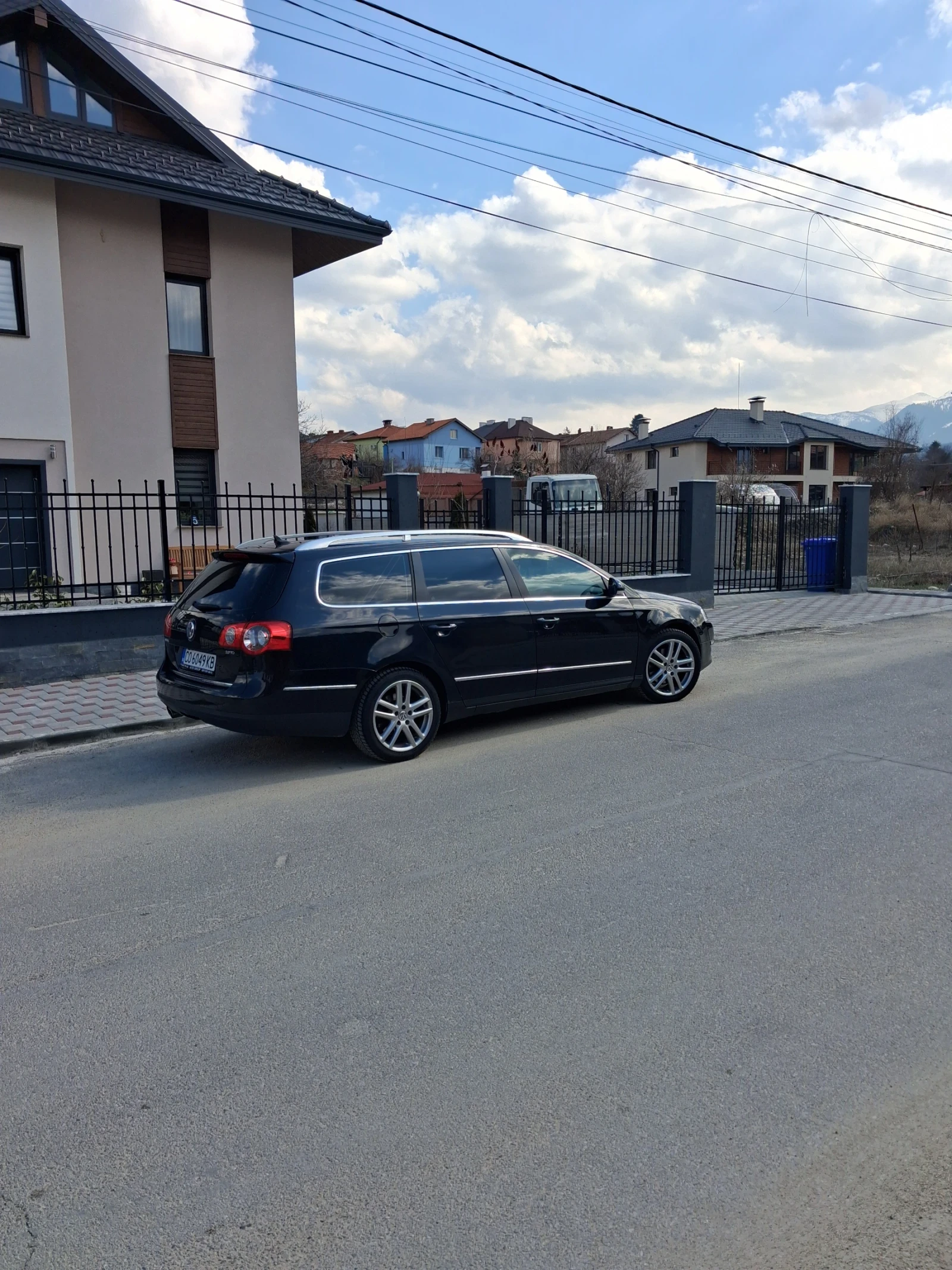 VW Passat Комби, снимка 4 - Автомобили и джипове - 55935258