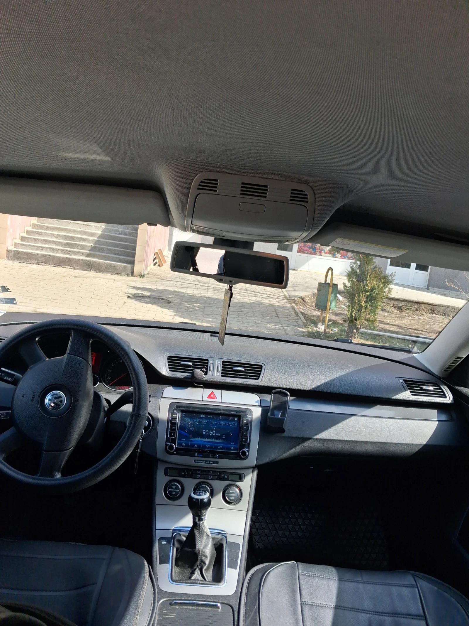 VW Passat Комби, снимка 8 - Автомобили и джипове - 55935258