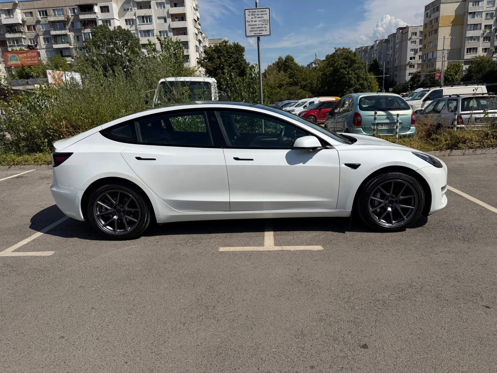 Tesla Model 3 RWD / LFP / Термопомпа , снимка 4 - Автомобили и джипове - 55938131