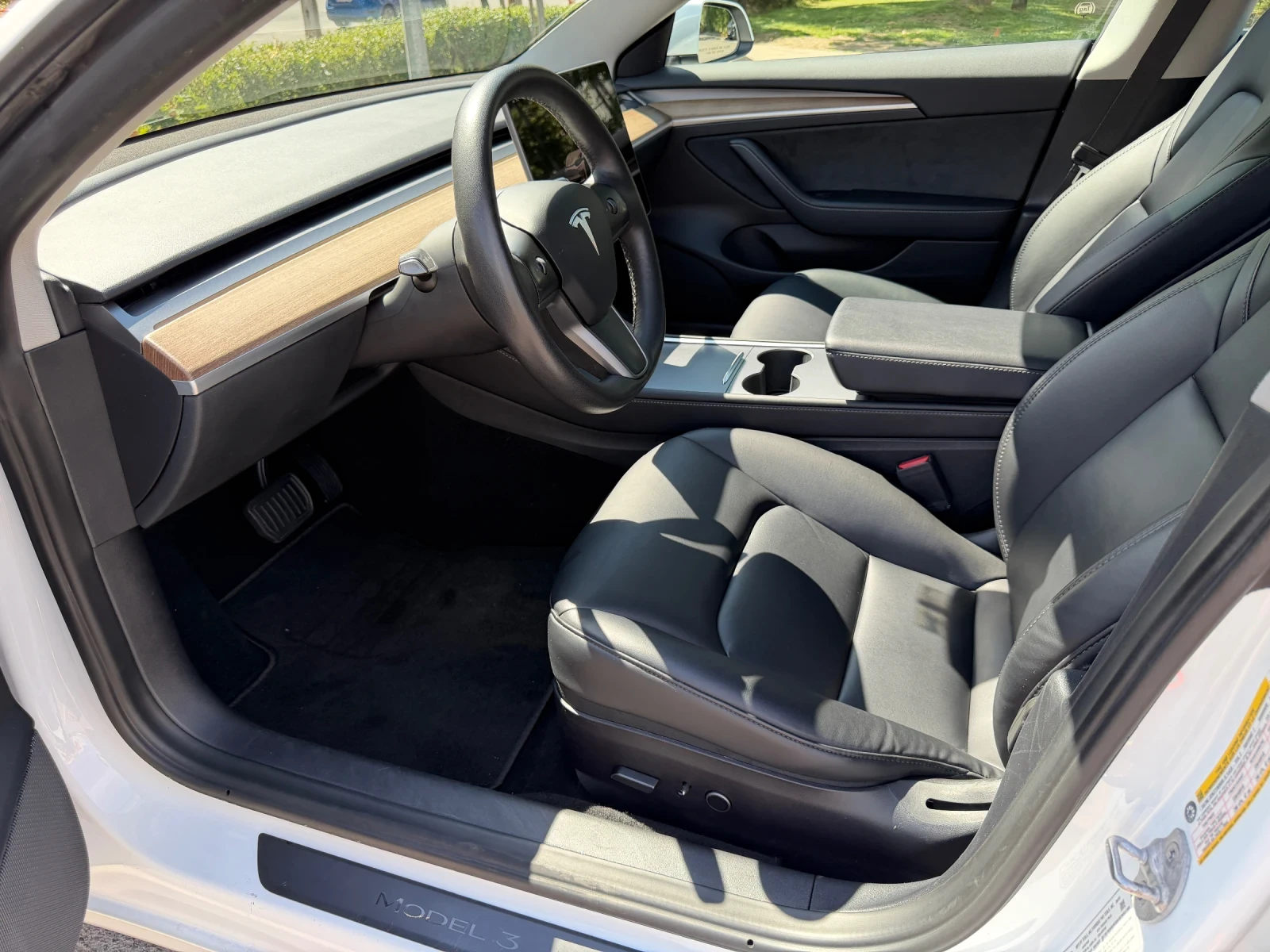 Tesla Model 3 RWD / LFP / Термопомпа , снимка 10 - Автомобили и джипове - 55938131