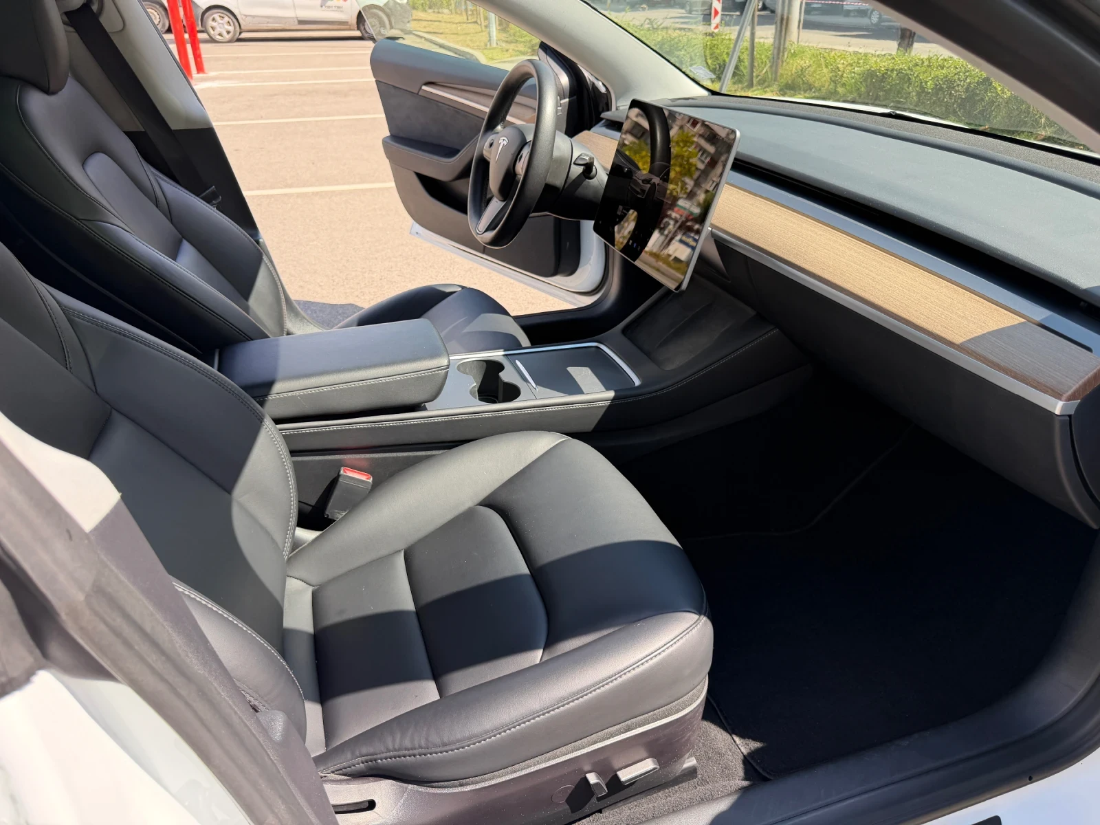Tesla Model 3 RWD / LFP / Термопомпа , снимка 12 - Автомобили и джипове - 55938131
