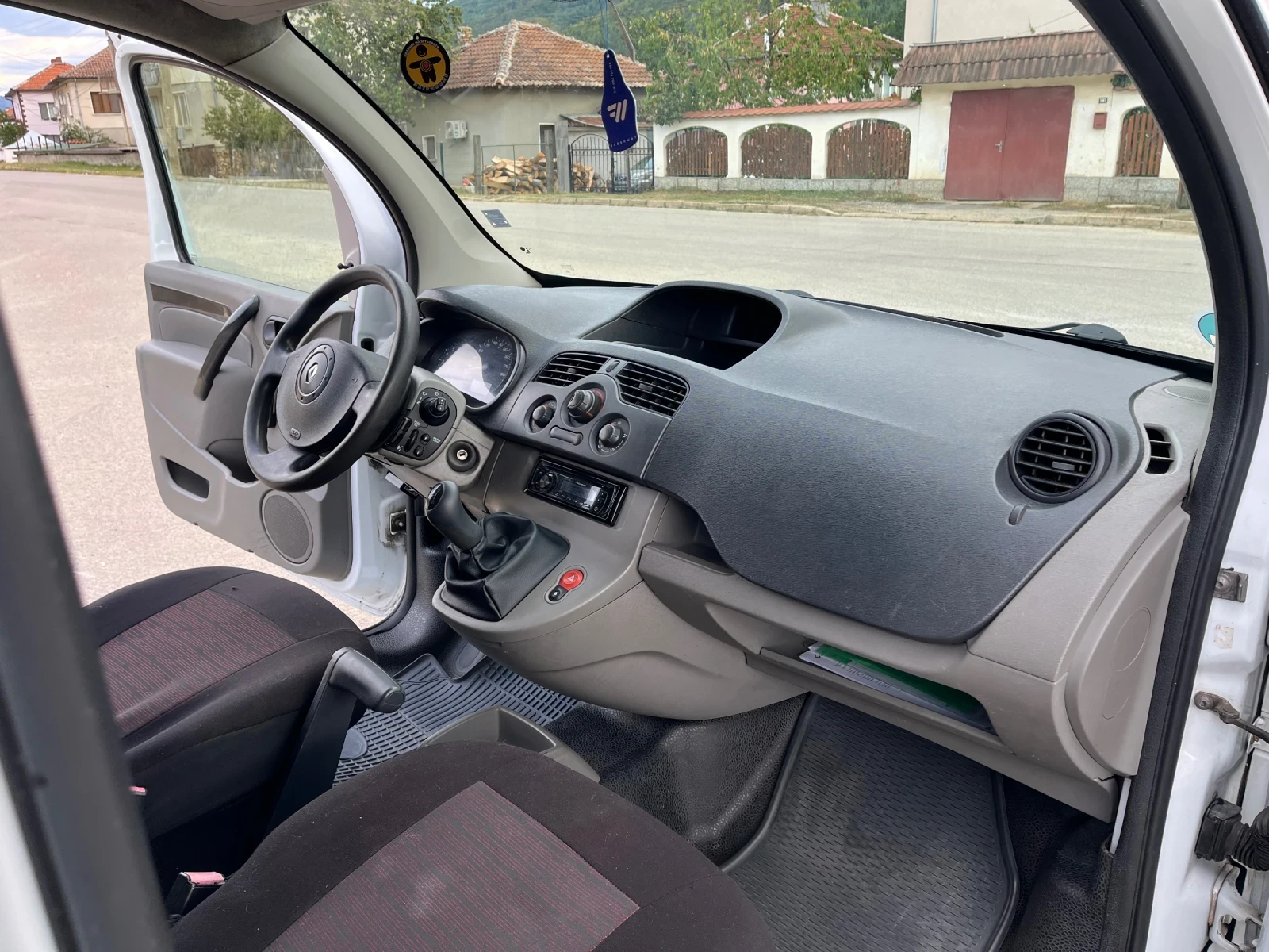 Renault Kangoo 1.5DCI 2009, снимка 9 - Автомобили и джипове - 56084352